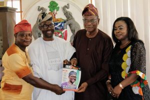Lagos NUJ visits Funke Egbemode in Osogbo: L-R: Mr. Alfred Odifa - Secretary NUJ, Dr. Qasim Akinreti - Chairman , Lagos NUJ, Prince Oluwole Oyebamiji - Osun SSG, and Mrs. Funke Egbemode, Commissioner for Information and Civic Orientation during the visit.e