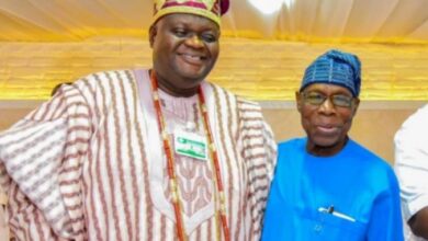 Oba Michael Ajayi Arowotawaya II and former President Olusegun Obasanjo